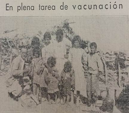 Imagen en blanco y negro de un grupo de personas

El contenido generado por IA puede ser incorrecto.