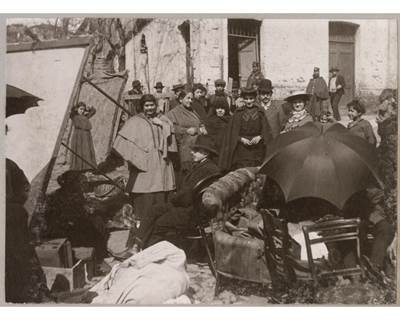 Foto en blanco y negro de un grupo de personas en uniforme militar

El contenido generado por IA puede ser incorrecto.